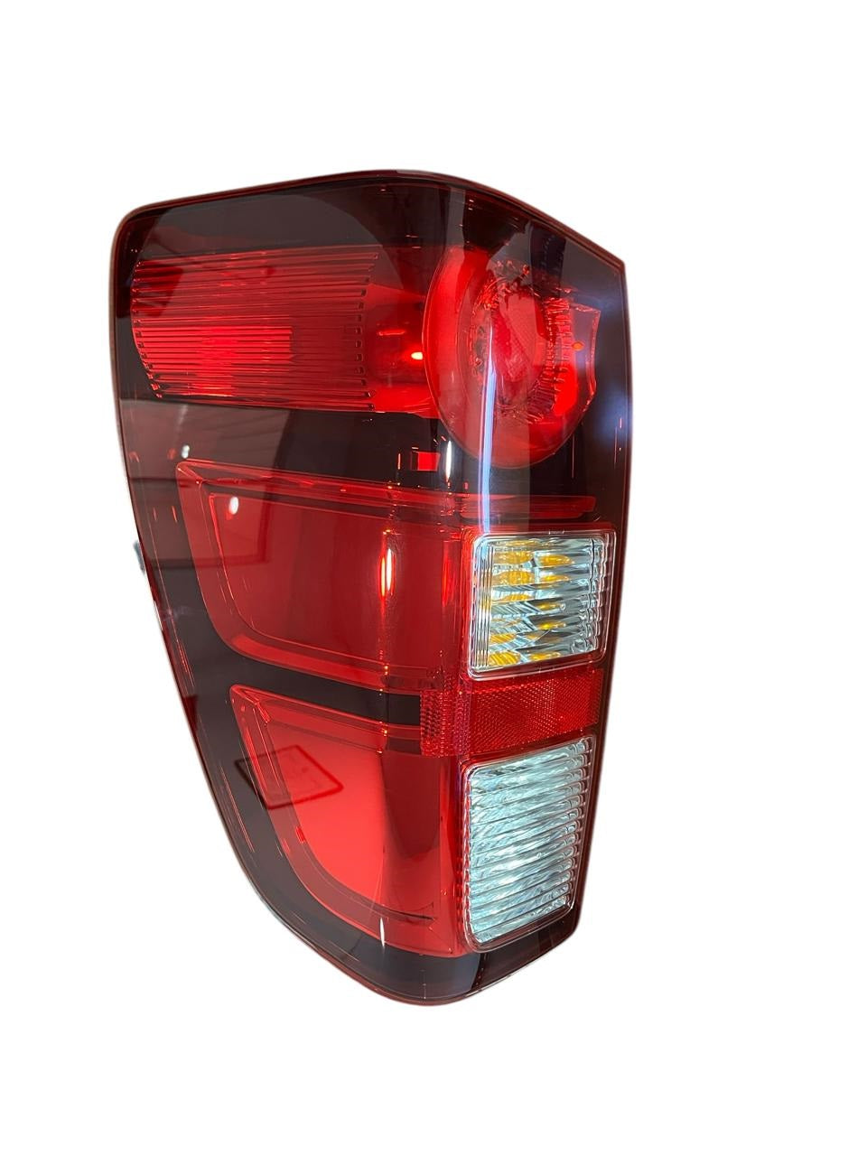 Farol Trasero Izquierdo Original Mazda BT50 3.0 2022+