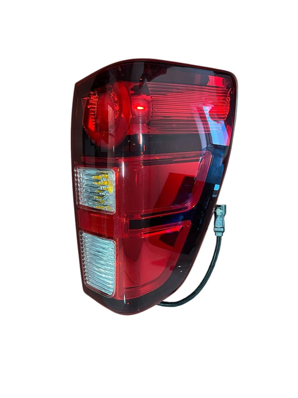 Farol Trasero Derecho Original Mazda BT50 3.0 2022+